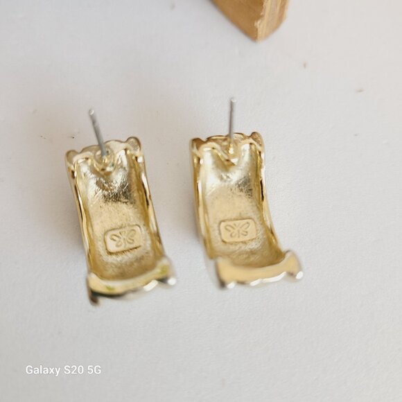 Unknown Brand Gold Tone w/colored Stone Center Stud Earrings Vintage Ladies - Picture 3 of 4